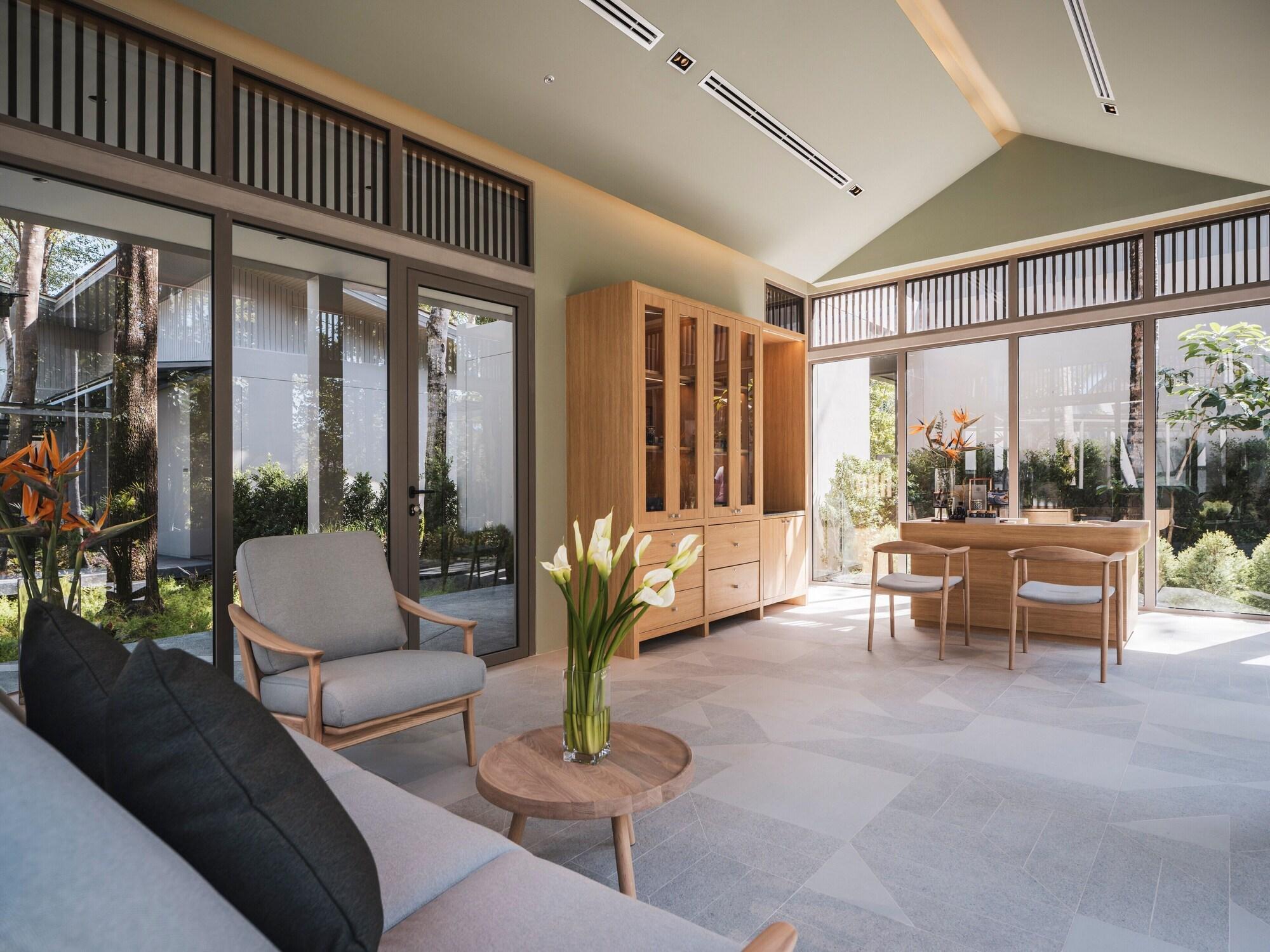 Avani Plus Khao Lak Resort Exterior foto