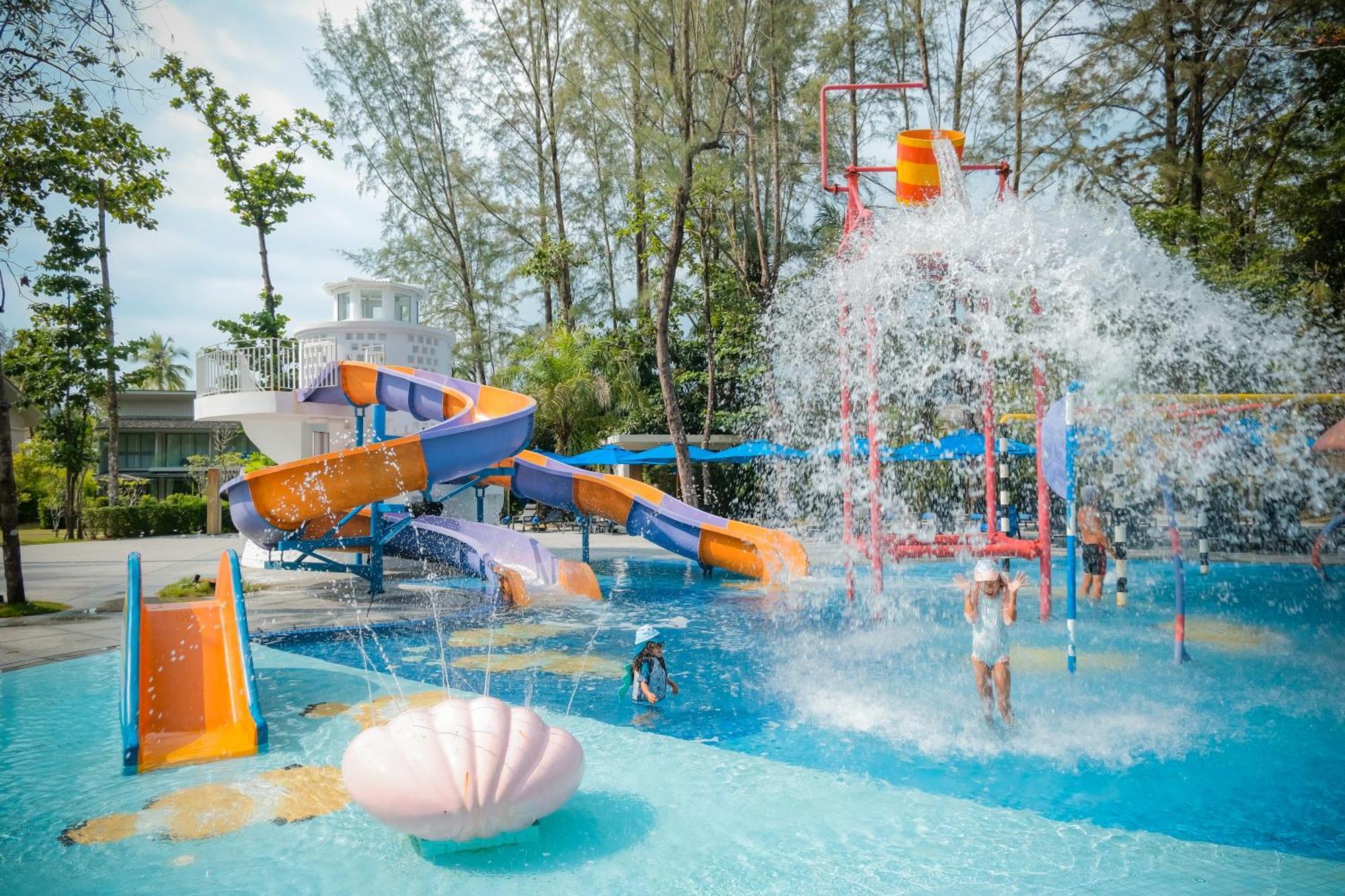 Avani Plus Khao Lak Resort Exterior foto